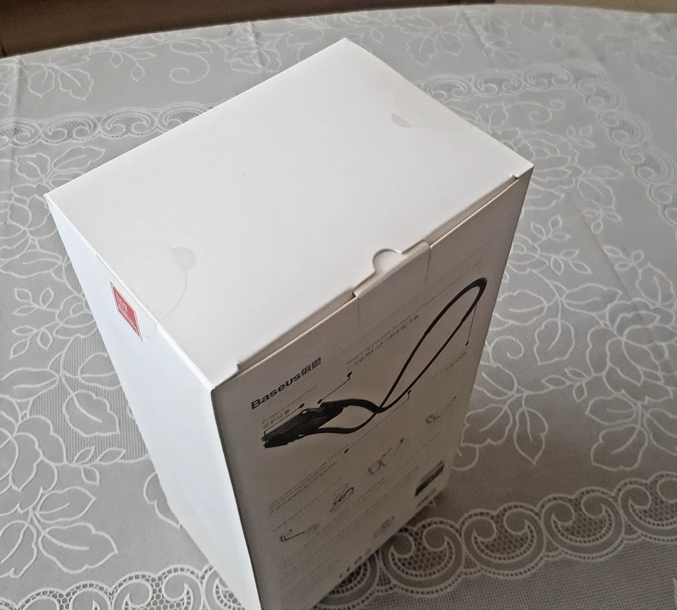 Unopened Baseus Flexible Neck Phone Holder Mount for 4-10 inch devices - Image 3 of 3