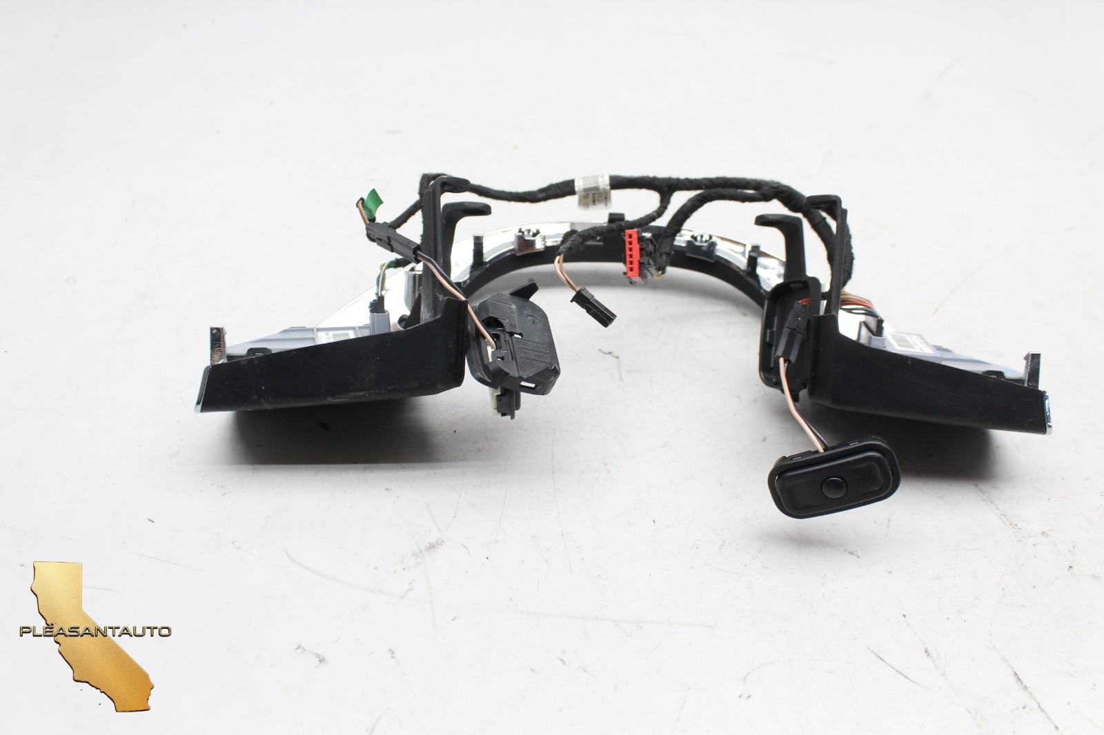 14-17 Maserati Ghibli Steering Wheel Cruise Control Switch Trim 670011861 Oem