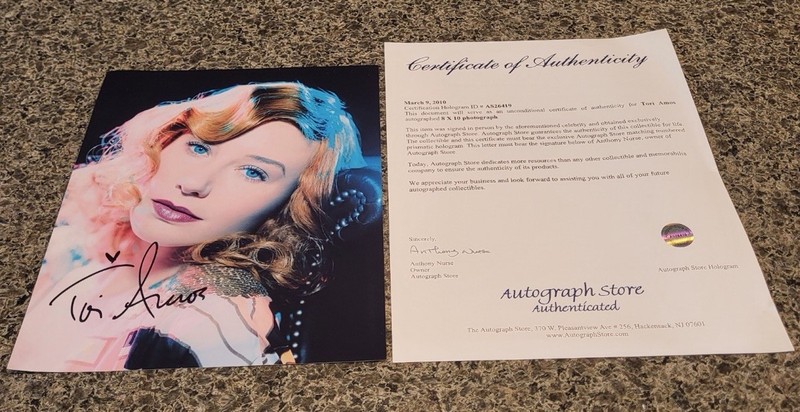 TORI AMOS Signed 8x10 Photo AS COA Autographed Picture