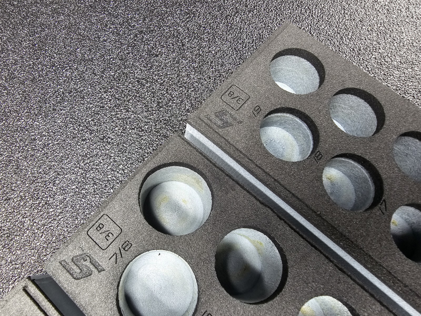 Snap-on Tools TITANIUM 3/8" Dr SAE & Metric Essential Set 253GSS05FDT FOAM ONLY