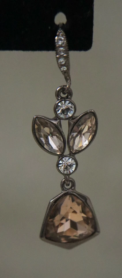 Elegantes Brincos Givechy Cristal Austríaco e Strass Linda Cor - Imagem 3 de 4