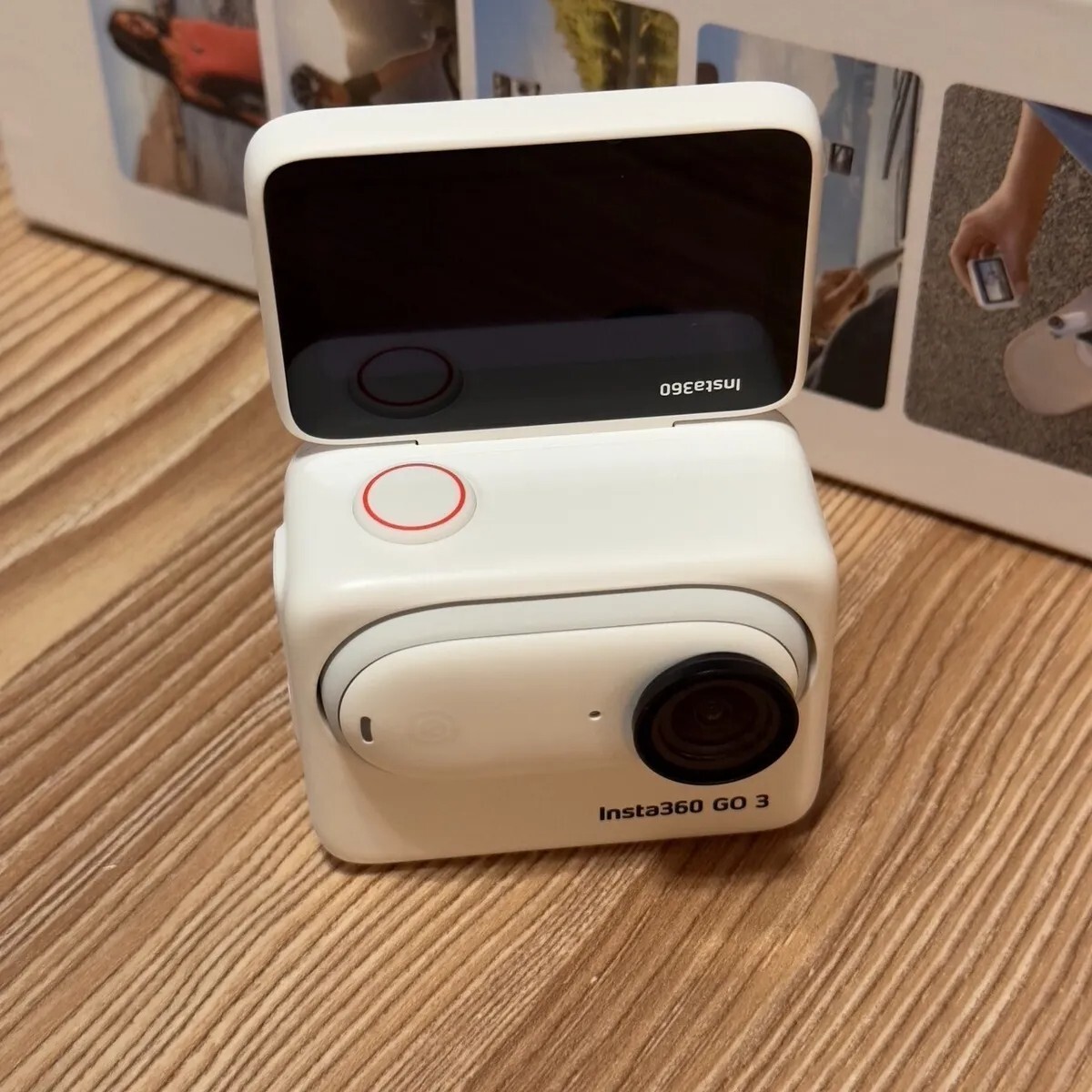 Insta360 GO 3 128GB Action Camera with Accessories Charging Pod 