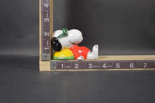 VINTAGE Ceramic Peanuts Snoopy Joe Cool Figurine Paperweight - Picture 2 of 9