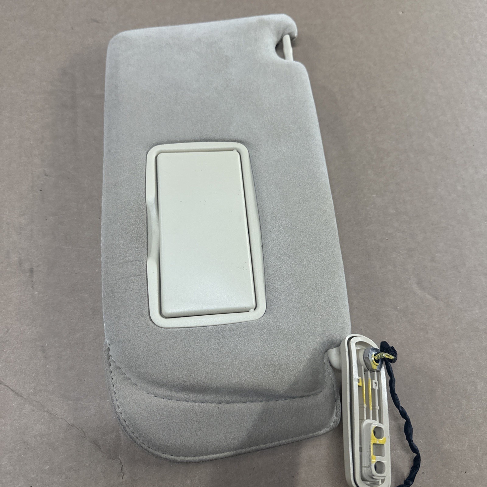 03-18 Maserati Quattroporte Right Passenger Side Sun Visor Shade Tan OEM