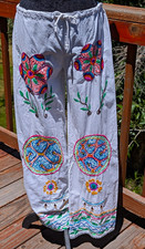 Women s White Floral Embroidered Wide-Leg Pan...
