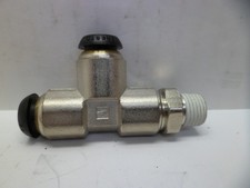 PARKER PRESTOLOK BRASS SWIVEL RUN TEE 1/4" NPT. MALE X 10mm. OD. TUBE N.O.S.