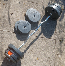 EZ Curl Bar with Weight Plates and collars. 40kg of mixed plates.