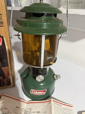 VINTAGE 1981 COLEMAN LANTERN MODEL 220K WITH YELLOW AMBER GLOBE Amber= Less Bugs
