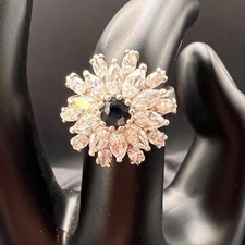 Beautiful Flower Cluster Ring w CZs and a Sapphire in Sterling Silver, Sz 5.5-6