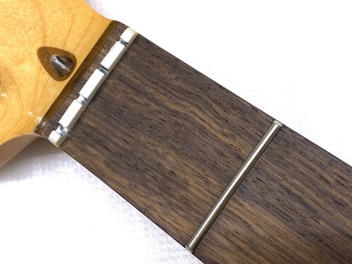 MINOR BLEMISH Serie Estándar Genuino Fender Precision P Bajo Laurel Cuello de Guitarra - Imagen 23 de 24