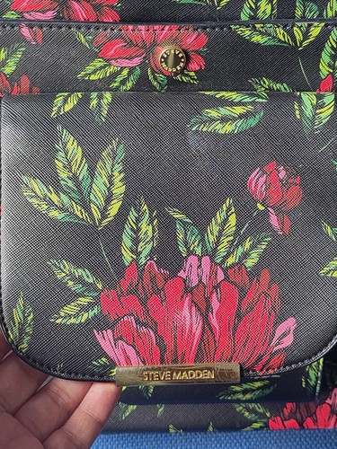 Steve Madden Small floral Backpack- Adjustable Straps - Black- Zip Up- Good - Picture 2 of 23