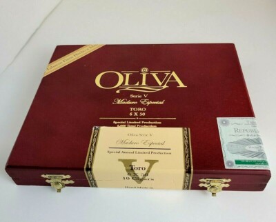 OLIVA Serie V Maduro Especial TORO Sp. Limited Wood Empty CIGAR BOX (Nicaragua)