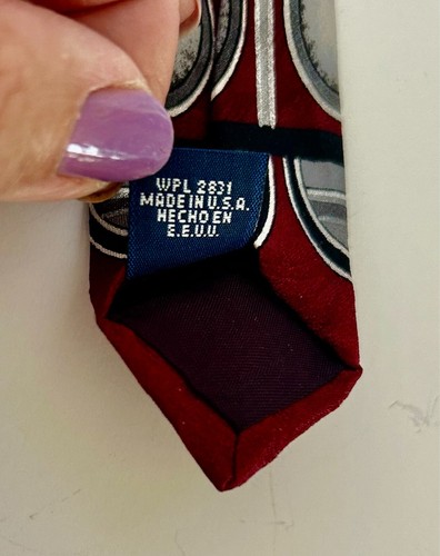 Tie J.T. Beckett designer 100% imported silk maroon & silver gray bold statement - Picture 8 of 11