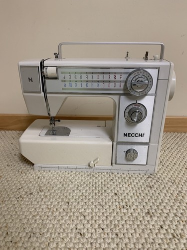 Necchi Nähmaschine Vintage