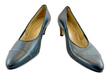 Paradise Kittens Women Sz 8.5 to 9 Black w Gold Accent Low Heels Pumps Shoes