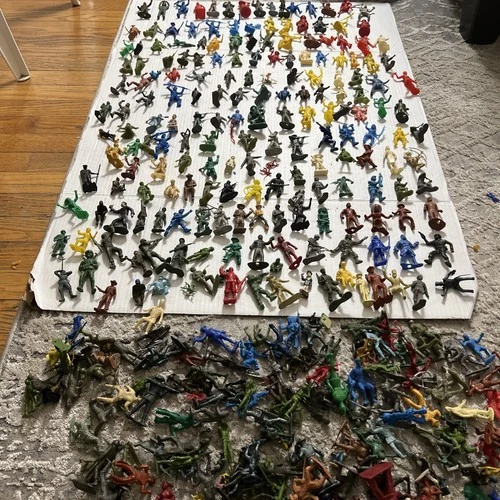 1960S MARX MPC Large & Miniature Plastic Playset Figures Lot of Over 400 Item