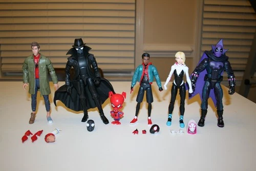 Figura Marvel Legends Into the Spiderverse NOIR Miles Morales Gwen Stacy Prowler