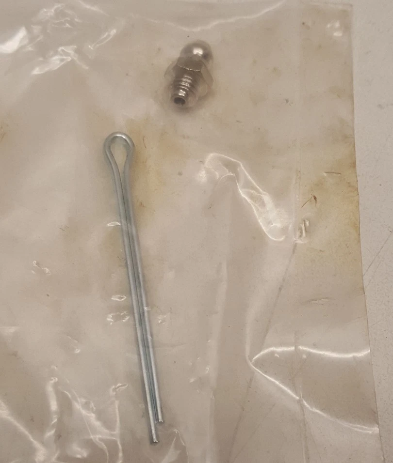 Junta de rótula de suspensión delantera inferior XRF K8431T se adapta a 87-96 Ford F-150 Foto 3 de 4