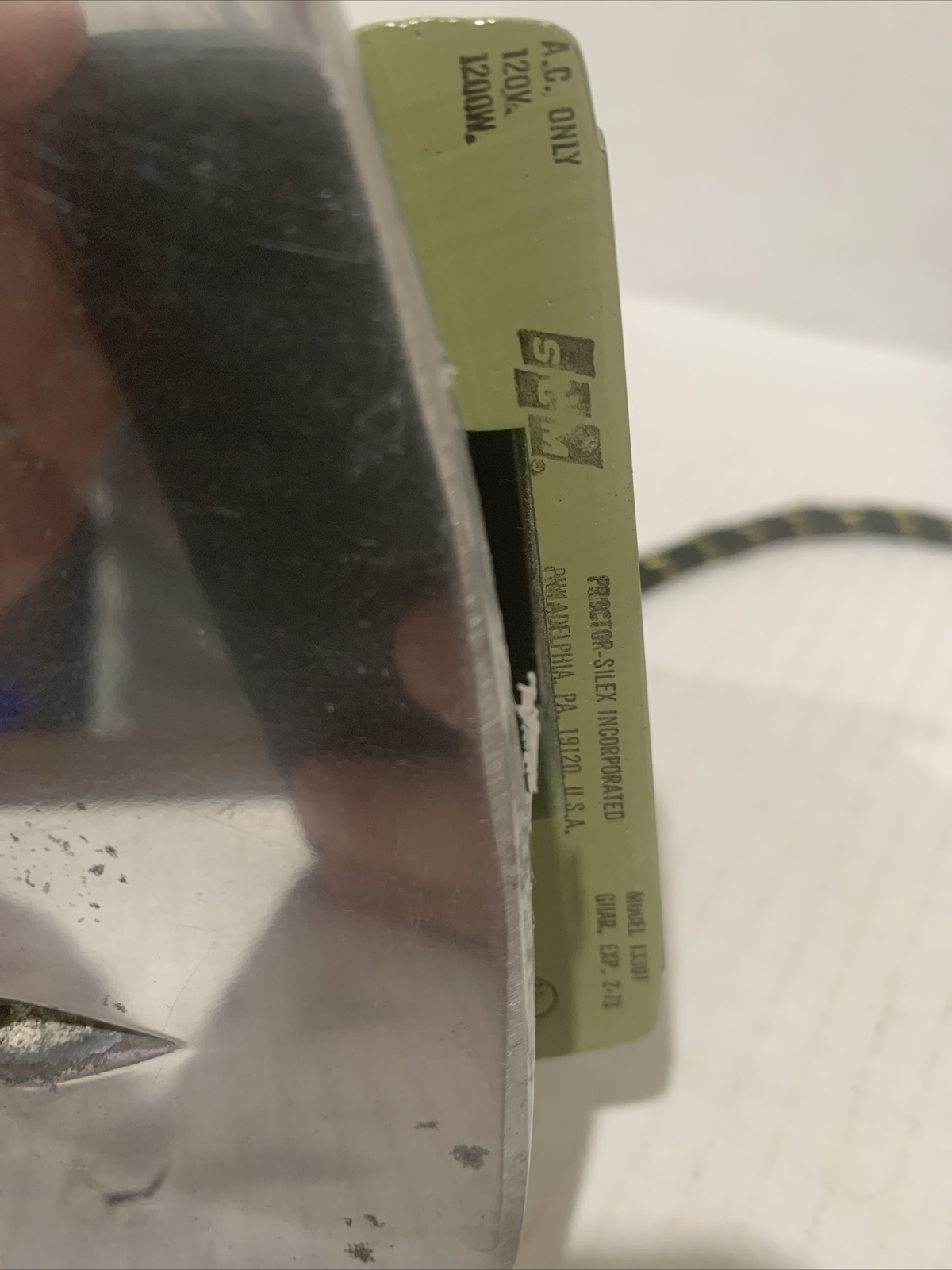 Vintage Proctor-Silex Avocado Green Iron 13301