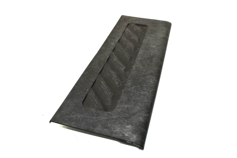 Chevrolet Silverado 3500HD 2020-2023 OEM lado derecho alféizar trasero placa de escalón cubierta Foto 4 de 4