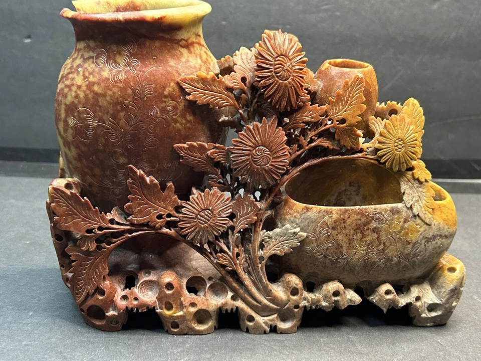 ANTIGUO JARRÓN/OLLA DOBLE DE PIEDRA DE JABÓN TALLADA A MANO CON FLORES Foto 3 de 4