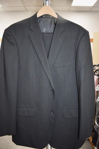 Emanuel Ungaro 100% Wool Dark Gray Stripped Men's 2 Buttons Suit Size 44R - Picture 2 of 12