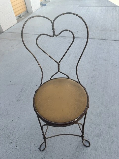 Vintage Ice Cream Parlor Table and 4 Chairs - Image 2 of 4