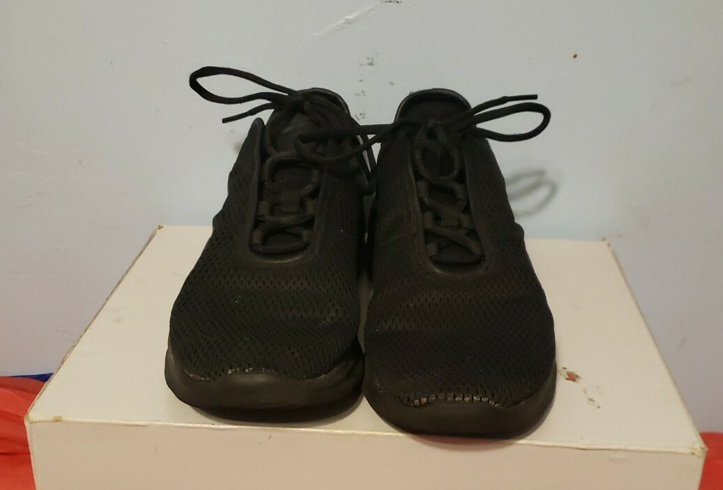 Nike Air Max Motion 2  display picture 1