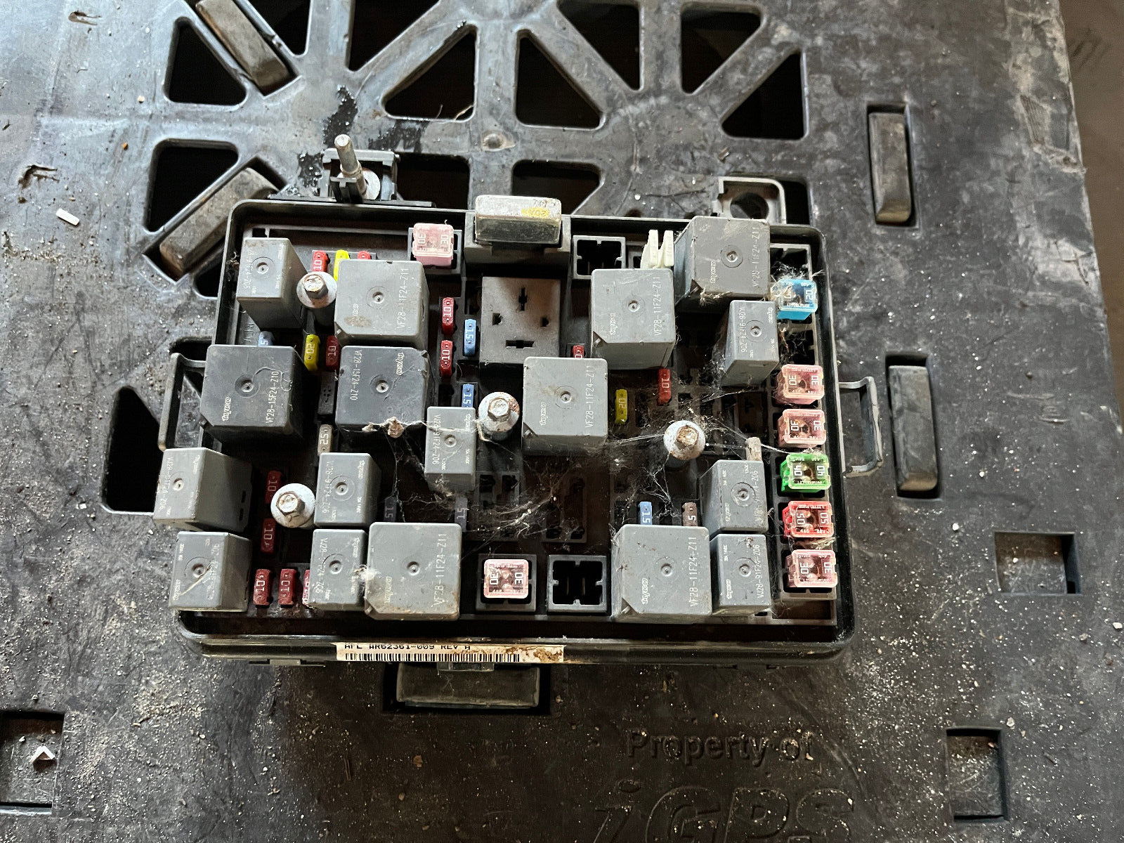 OEM 07-09 PONTIAC SOLSTICE 2.4L ENGINE FUSE BOX JUNCTION RELAY MODULE ...