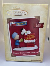 2004 Hallmark Keepsake Ornament Peanuts "Merry Christmas, Snoopy " Doghouse 813