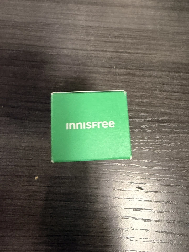 NUEVO Suero iluminador de viaje Innisfree enzima de té verde vitamina C 10 ml/0,33 oz Foto 3 de 4