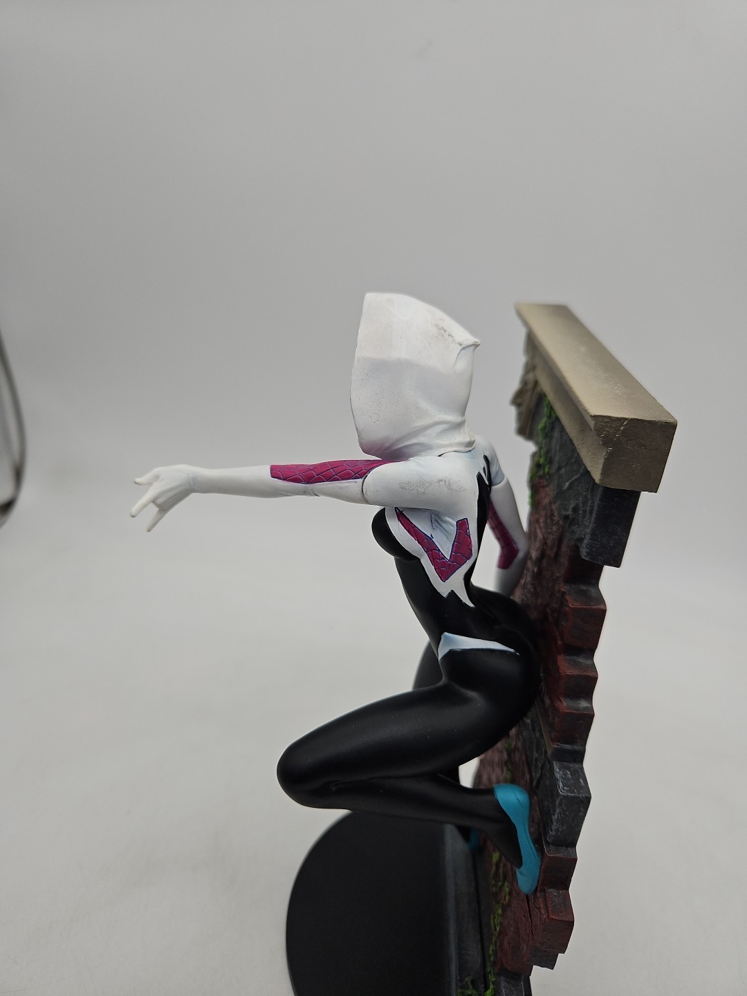Diamond Select Toys Marvel Gallery: Spider-Gwen PVC Figure 2016 Diamond Select