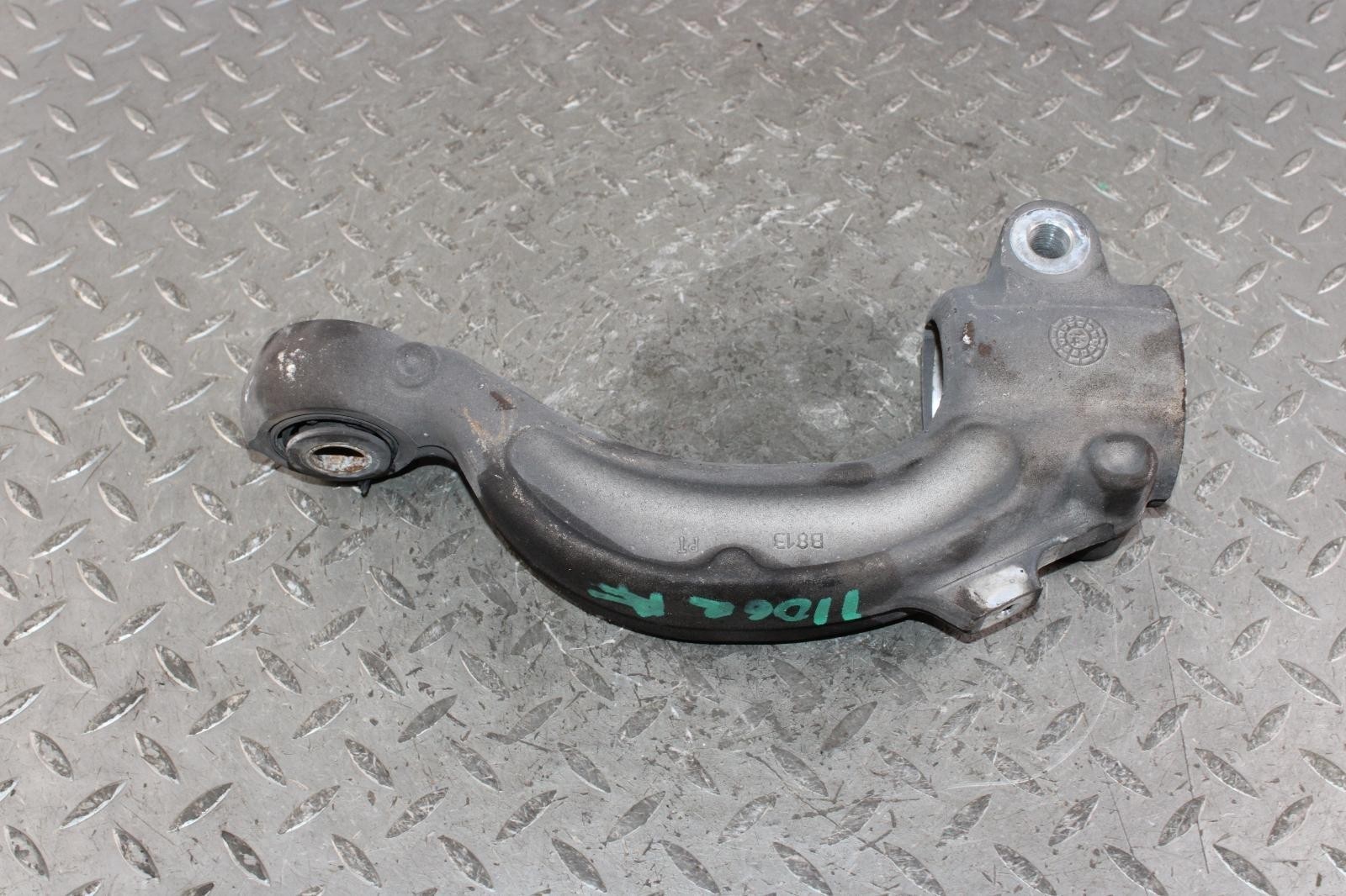 14-19 Ghibli Front Passenger Right RH Strut Shock Absorber Fork Mount Bracket OE