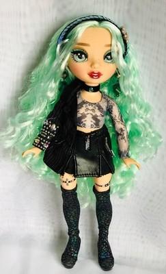 Rainbow High Puppe Daphne Minton OOAK Restyle