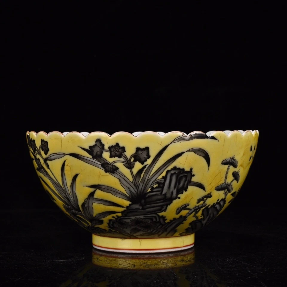 Antiguo cuenco chino Daya Zhai esmaltado amarillo de pino, bambú y ciruela Foto 2 de 4