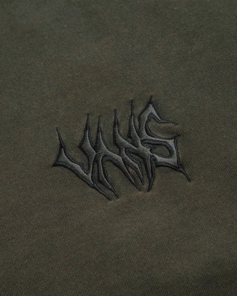 Vans Skate Metal Crewneck Sweatshirt NWT size: Medium Color: Grape Leaf - Image 4 of 4