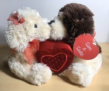 2007 Mary Meyer 10" Kissing Plush Puppy Dogs With Red Heart Shaped Gift Box