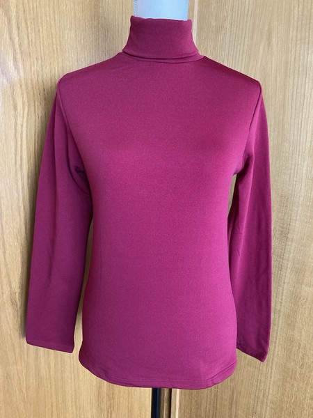 Sueter jersey top suave granate de manga larga y cuello cisne talla S/M