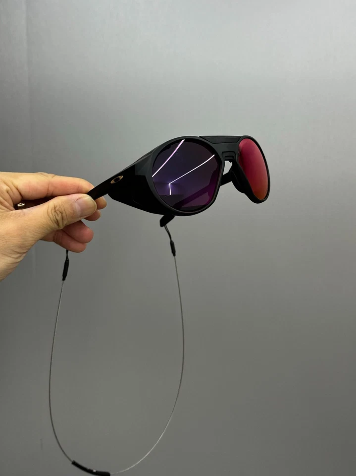 Oakley CLIFDEN OO9440 Matte Black Round Ruby Lens Sunglass New - Image 2 of 4