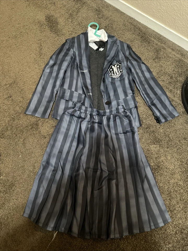 Disfraz de Uniforme Escolar Rubíes Niñas Wednesday Addams Talla S 6-6x Usado en Excelente Condición Foto 2 de 4