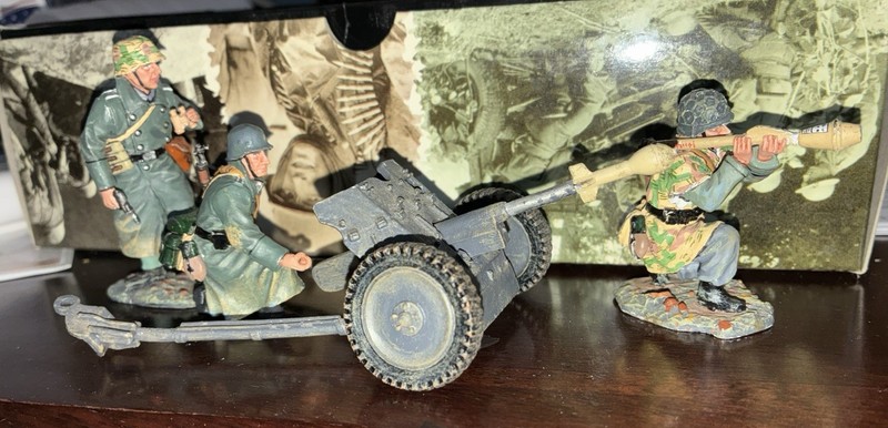 KING AND COUNTRY WW2 GERMAN WS066 ANTI-TANK GUN & CREW