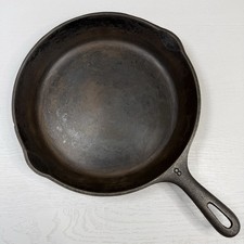 Vintage Wagner Ware 10 1/2 Inch Skillet Cast Iron Frying #8 Made In USA