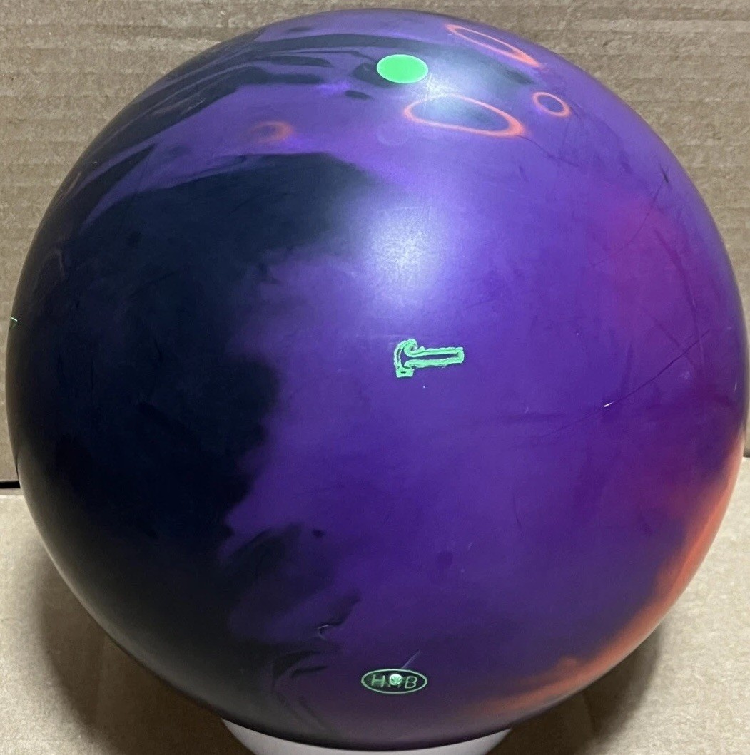 Hammer Gauntlet F.A. 15 lb Overseas Bowling ball New without