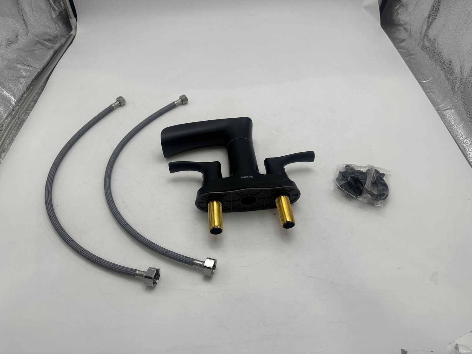 ВОДОПАДНЫЙ СМЕСИТЕЛЬ ДЛЯ ВАННОЙ КОМНАТЫ WATERSONG С 2 РУЧКАМИ И 1 ИЛИ 3 ОТВЕРСТИЯМИ ДЛЯ ТУАЛЕТНОГО СТОЛИКА - МАТОВО-ЧЕРНЫЙ 8890₽