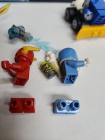 LEGO Super Heroes: Mighty Micros: the Flash Vs. Captain Cold (76063) Used.