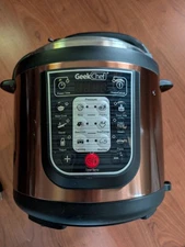 Geek Chef 12 In 1 Multi-Functional 6 Qt. Instant Pot/Pressure Cooker (used 2X’s)
