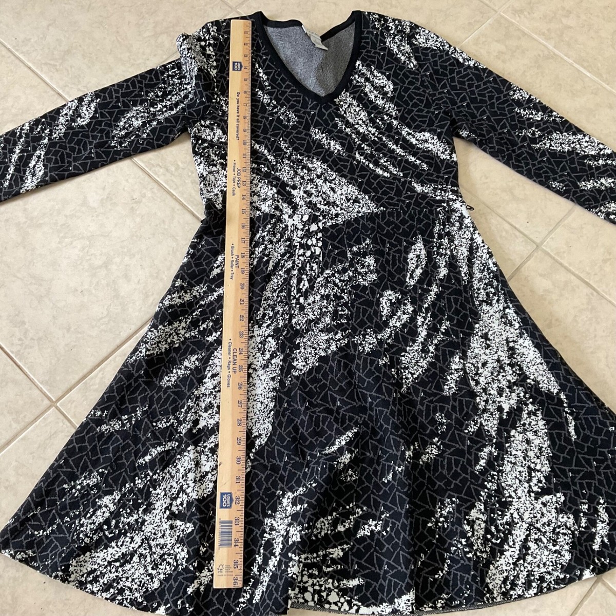 Carmen Marc Valvo Fit & Flare Dress Womens Large ponte knit long sleeve  v-neck | eBay