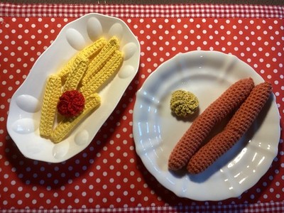 Gehäkeltes Set  Würstchen  Pommes , Senf, Ketchup,, Kinderküche  Handmade 