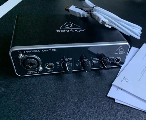 Behringer U-Phoria UMC22
