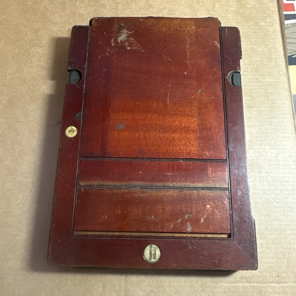 Appareil photo Stereo Puck par Thornton Pickard. Format 6x8,5